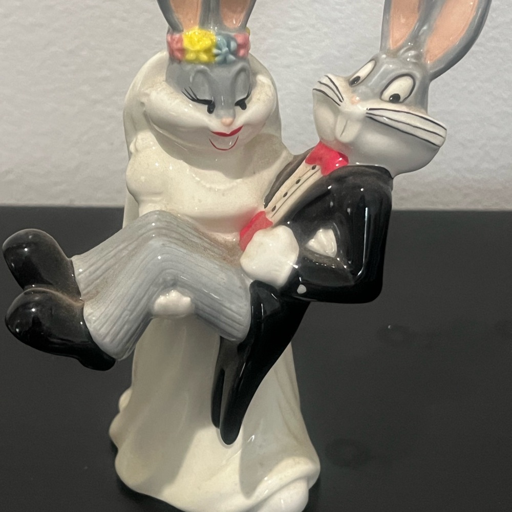 Warner Bros. Bugs Bunny Wedding Figurine - Black, White, Gray